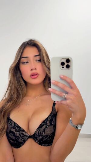 Shy Girls Amateur Big Tits Boobs