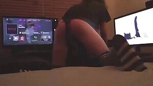 sorry about the bad quality it was a little dark and i tried to fix it:( anyone wanna play with me?