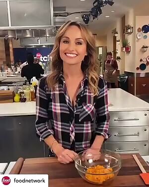 Giada deLaurentiis knows why people watch her