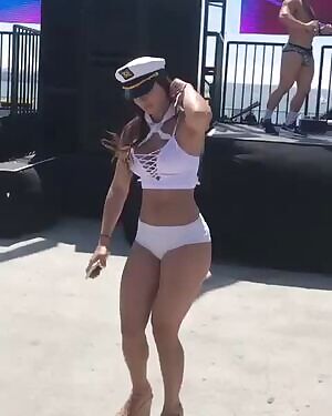 Posting bruluccas Here is Amost Like Cheating