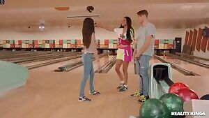 Round & Brown - Julie Kay - Up My Alley