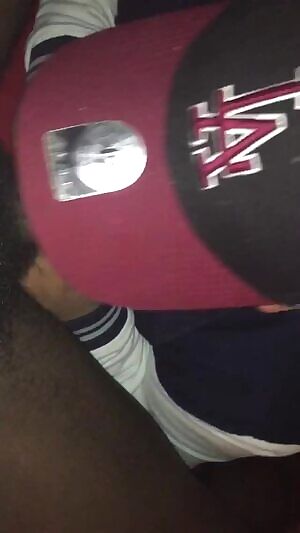 Looking to suck some cock tonight. Who’s down?