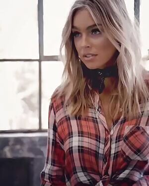 Elizabeth Turner modeling herself as a cool wife. Good cook, doesn't go out, doesn't ask questions when you come home smelling like pussy.