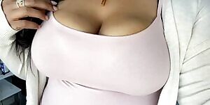 New bra is doing it’s job 🥰🥰