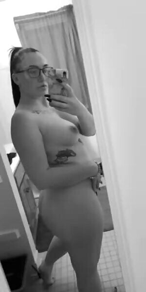 Pregnant Twitch thot