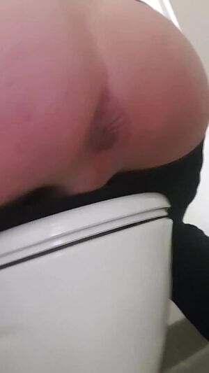 My shaved twinky hole