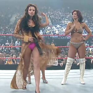 Candice Michelle is so sexy.