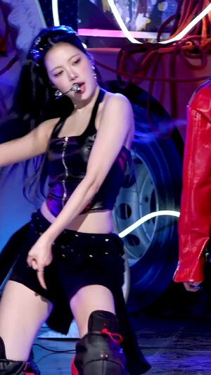 LE SSERAFIM - Eunchae