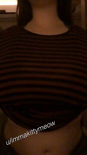 Feeling Frisky this Friday 💜