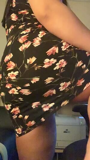 Someone gave me a gold on my first post here! as a thank you to anon, here's a little gif behind the scenes and a bonus booty pic!