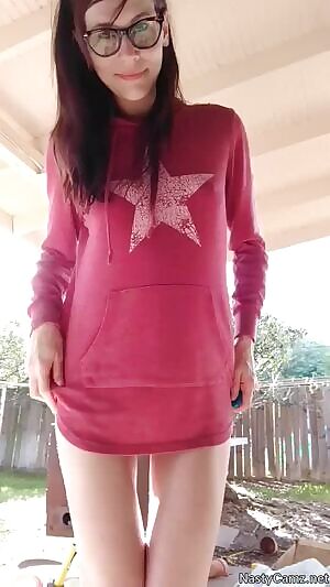 Knees tight together