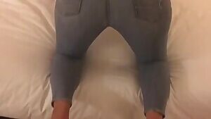 Hot Girl in Skinny Jeans gets Fucked