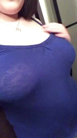 The top I wore to go grocery shopping today, I got quite a ew looks 😈