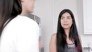 Mom pleads sis to fuck me awake