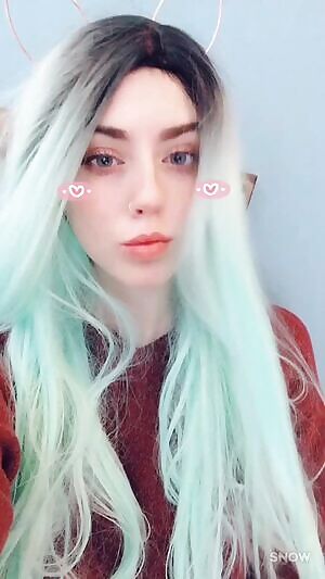 Need to be humiliated by an 18 year old Goddess? You're in luck, I'm bored and looking to control a sub, and there are lots of ways to serve me 🌙