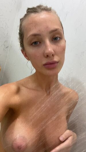 Girls Showering Amateur Big Tits