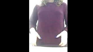 I wanna show everyone my tits!