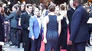 Why have I never noticed that Daisy Ridley has an amazing butt?
