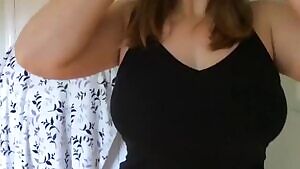 Incredible Pop Out Titties!