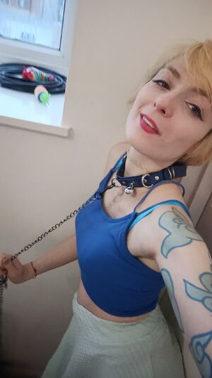 UK Girls British Collar Collared OnlyFans