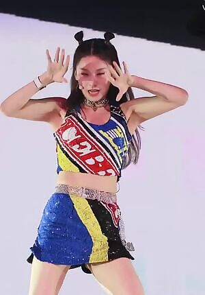 ITZY - Yeji, Ryujin & Chaeryeong