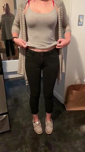 it’s lunch time here in michigan so i figured you could use something sweet for dessert!