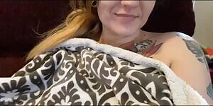 Thought I’d give you a peek under my blanket😌