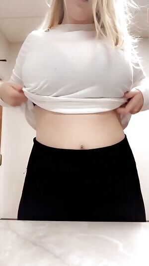 32H naturals coming out in the work bathroom for Titty Drop Tuesday!