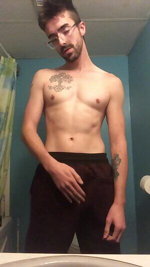 Here’s what’s under my sweat pants 😏