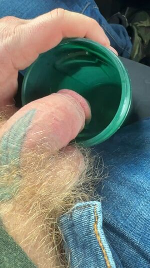 Male Pissing Big Dick Piss Watersports