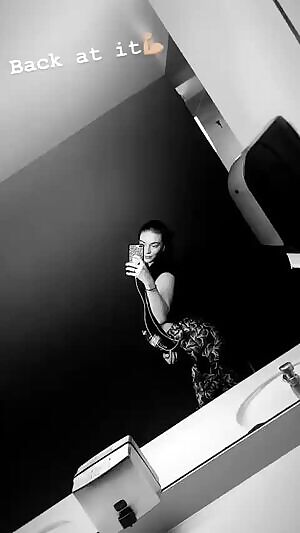 Message me on Kik if you wanna jerk off to Larsen Thompson. TonyHarper999