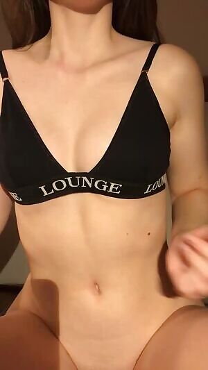 The girls prefer to be out 🤤