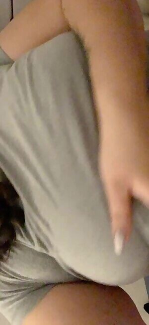 A little tiddy drop or titty tuesday 💕