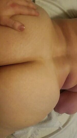 My wife's runny creampie