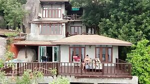 Part 4 of our Thailand vacation is now available. All 4 parts together is more than a hour of fun in Thailand. Not to be missed!