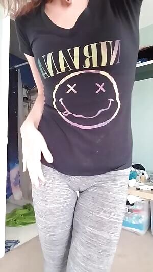 These yoga pants never fail to give me great cameltoe