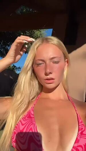 HairBrush Dildo Amateur Ass Big Tits