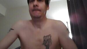 Melissa likes what she sees