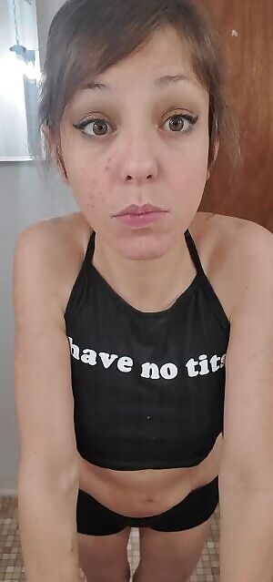 When it's so good she forgets to be cute 💖