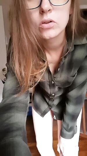 I can't help but smile when taking nudes.