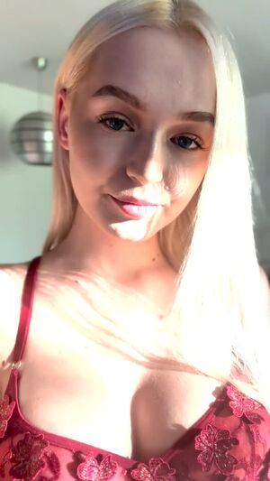 Blondie Boys Amateur Babe Big Tits