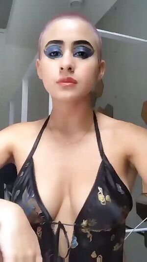 Monday Motivation: Lockdown Makeup 👩‍🎤