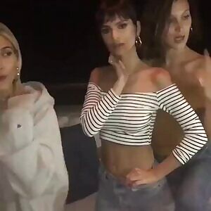 Bella Hadid and Emily Ratajwkoski fooling around. This two are so fucking hot