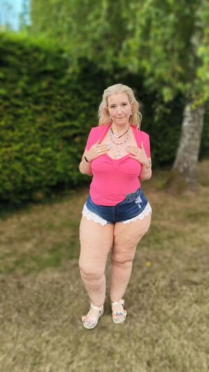 Would you take a Milf in public?