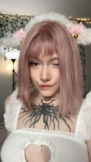 Ebony Pussy doggy style pink hair