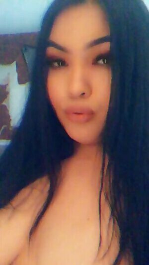 I know i don’t have the nicest tits but i feel sexy in this🤤💋