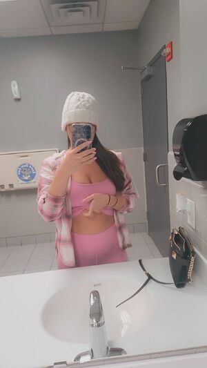 Waiting (f)or my car to be finished 😈