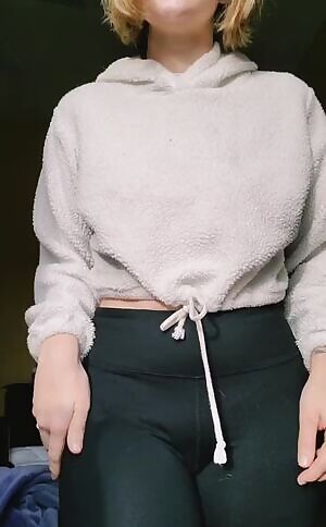 Happy friday from my pale titties and ass ❤