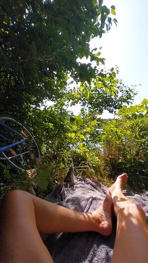 Gay Outdoors Big Dick Curvy Jerk Off