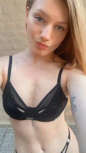 Fansly Sluts Blonde Latina Natural Tits